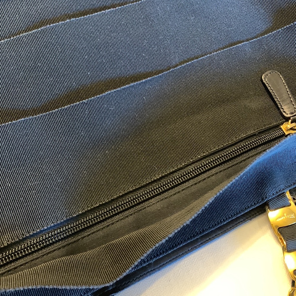 Salvatore Ferragamo 2 way bag - Picture 4 of 16